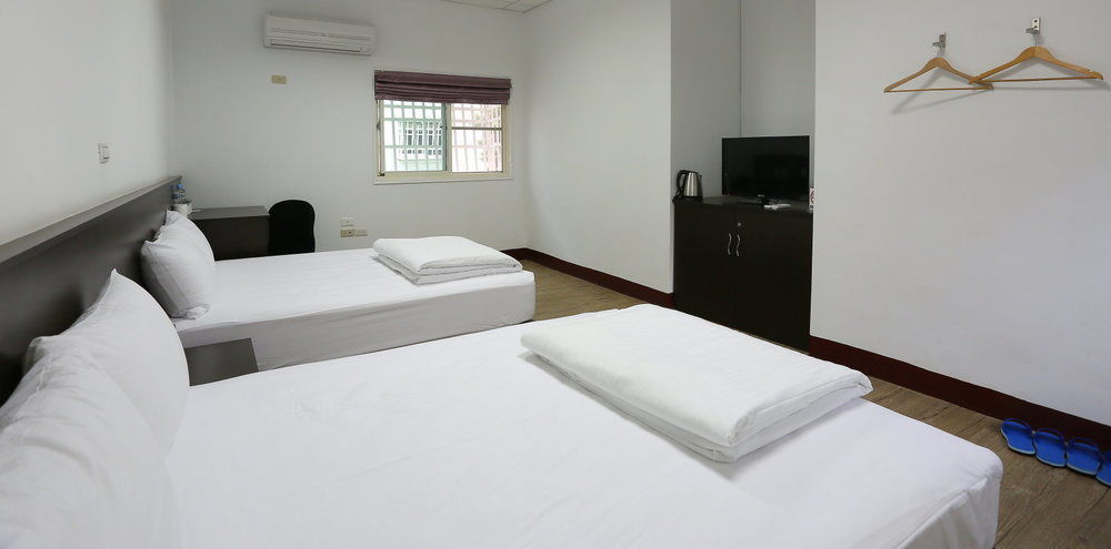 โอ๊ค การ์เดน โฮสเต็ล Apartment เมืองฮวาเหลียน ภายนอก รูปภาพ